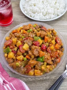 Beef noodle stir fry with colorful vegetables and tender meat ready to serve